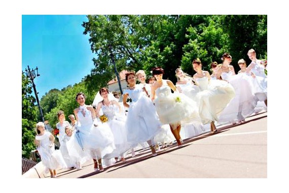 Фотография IV Городской праздник «Фестиваль невест» 3