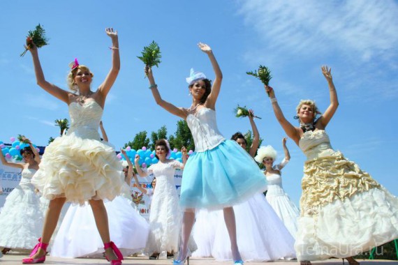 Фотография IV Городской праздник «Фестиваль невест» 1