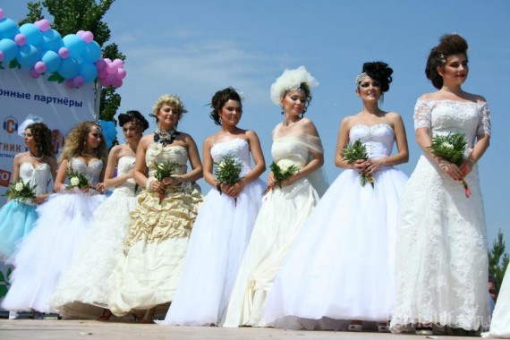 Фотография IV Городской праздник «Фестиваль невест» 7