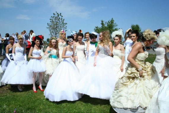 Фотография IV Городской праздник «Фестиваль невест» 6