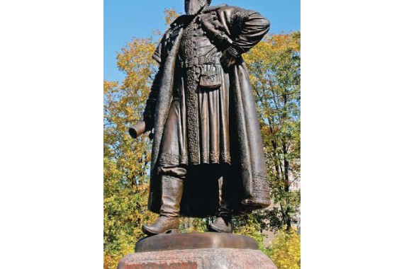 Фотография Памятник боярину Одинцу 1