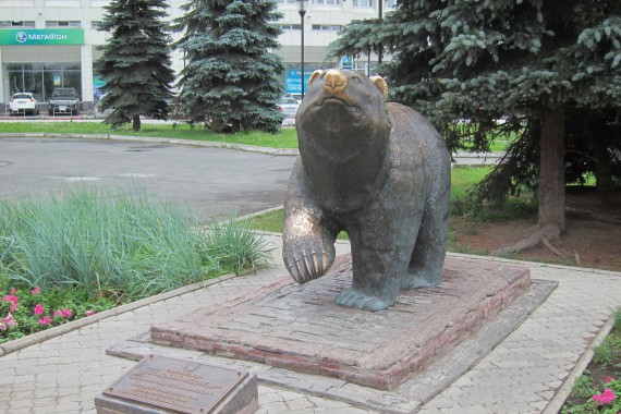 Фотография Памятник «Легенда о пермском медведе» 6