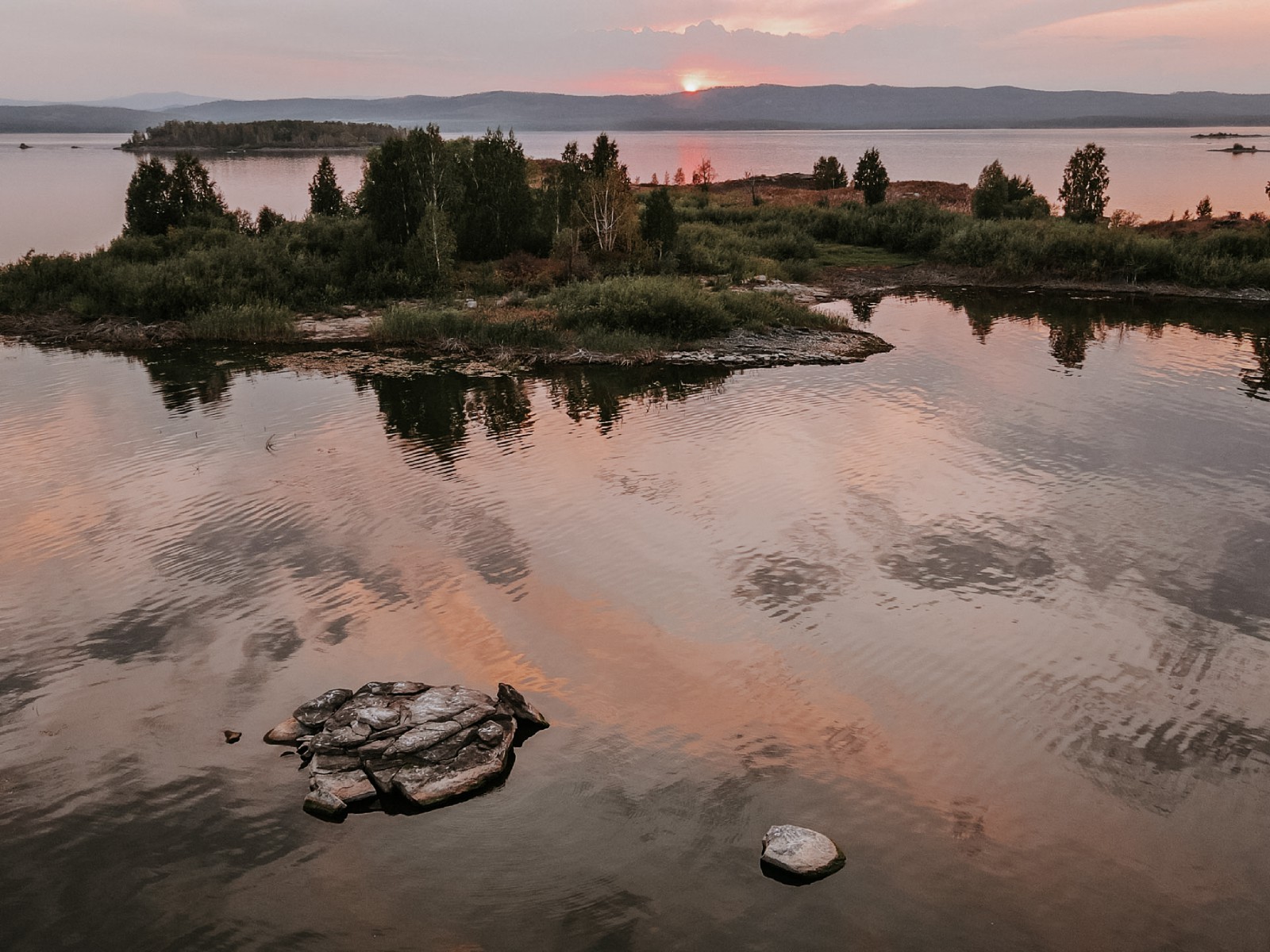 Аргазинское водохранилище отдых. Аргазинское водохранилище Челябинская область. Поселок Аргази. Аргазинское водохранилище красивые места. Аргази озеро.