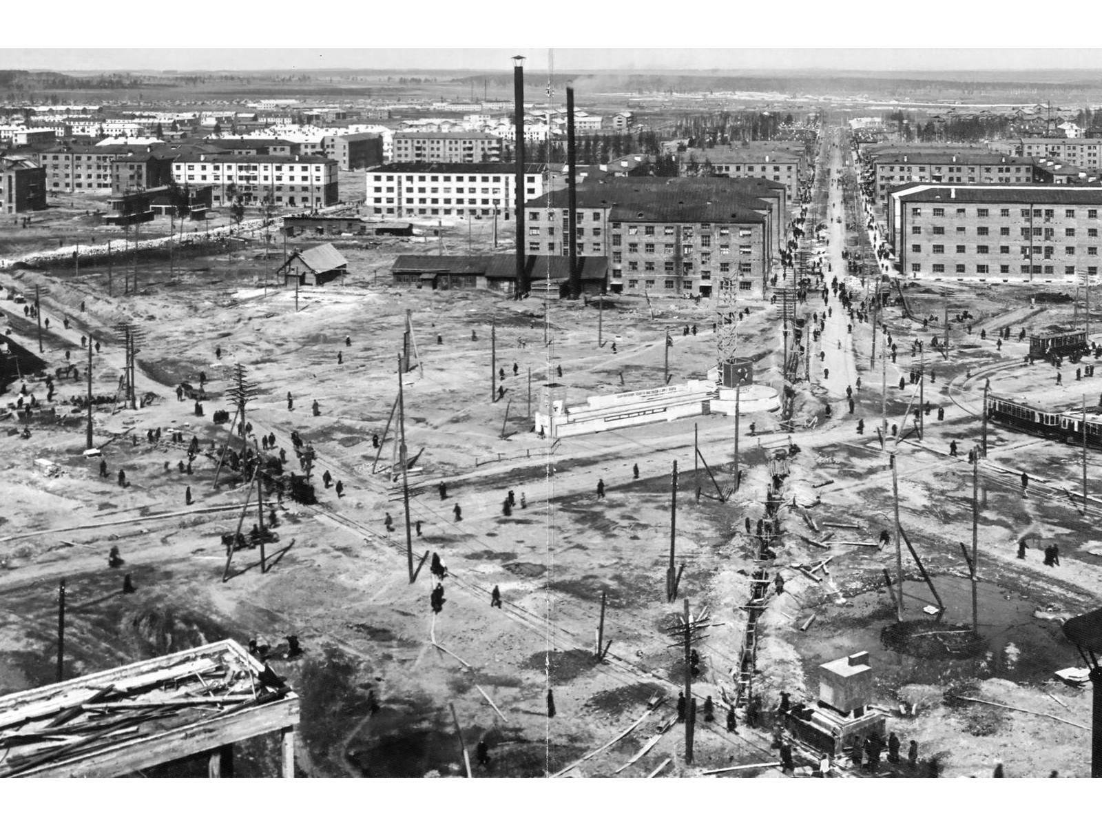 Уралмашзавод история. Екатеринбург 1940 год Уралмаш. Уралмаш район 1990. Уралмаш площадь первой Пятилетки. Соцгород Уралмаш.